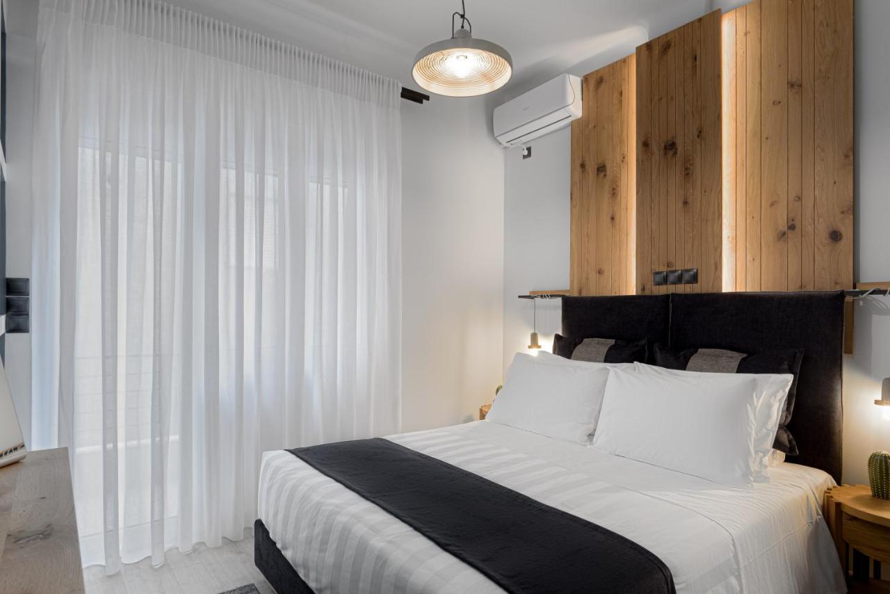 Acropolis Deluxe Apartment เอเธนส์ ภายนอก รูปภาพ