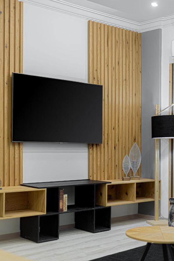 Acropolis Deluxe Apartment เอเธนส์ ภายนอก รูปภาพ