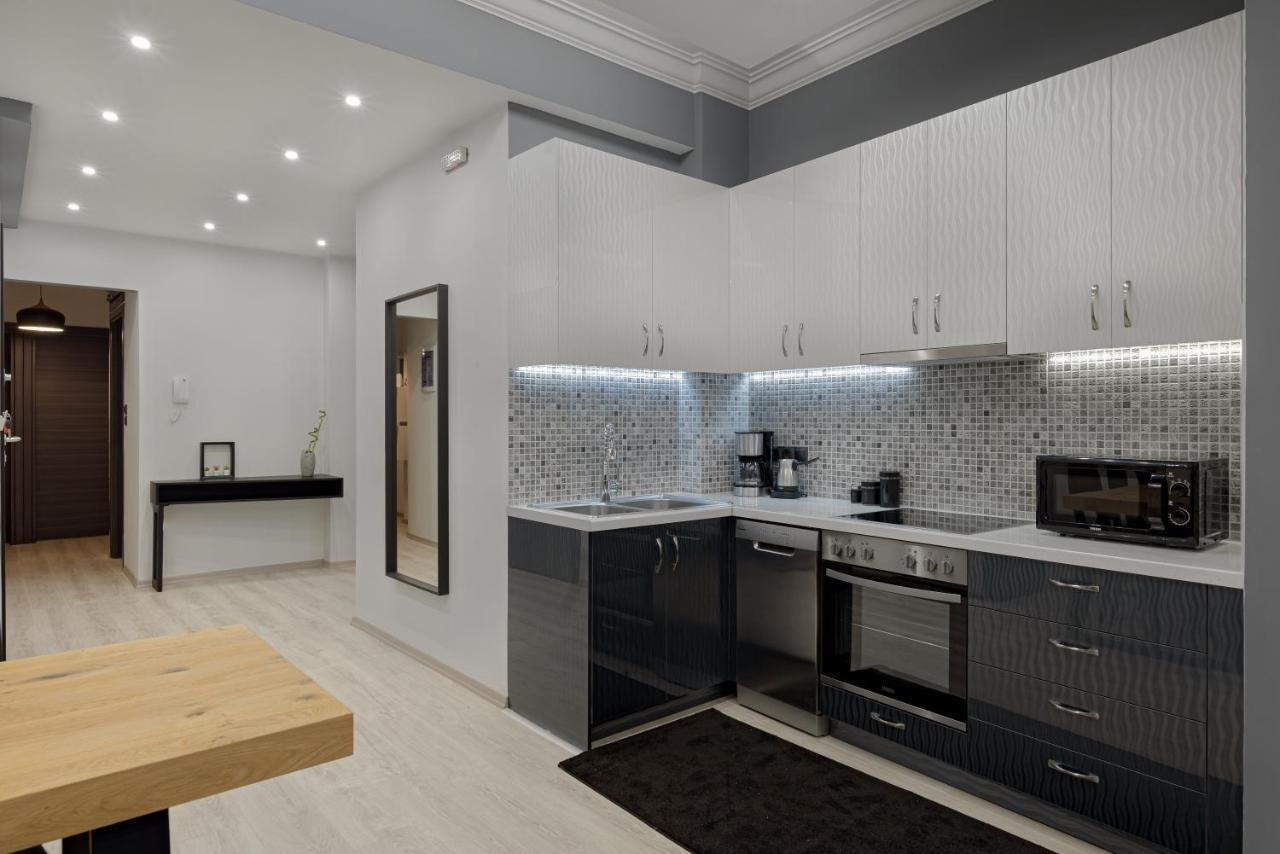 Acropolis Deluxe Apartment เอเธนส์ ภายนอก รูปภาพ